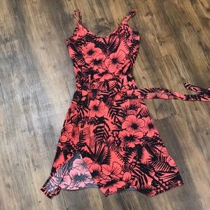 VERONICAM red and black floral tie dress